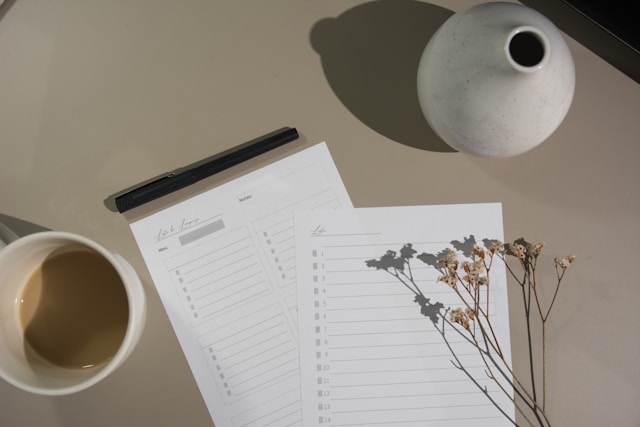 how to create a habit tracker in Canva